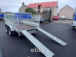 10 ft x 5 ft Trailer 2700kg twin axle with Loading Ramps and 40cm mesh