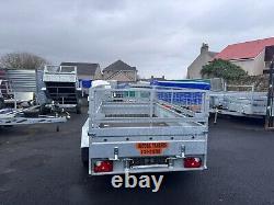 10 ft x 5 ft Trailer 2700kg twin axle with Loading Ramps and 40cm mesh