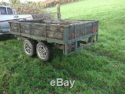 11 ft x 5 ft TWIN AXLE TRAILER