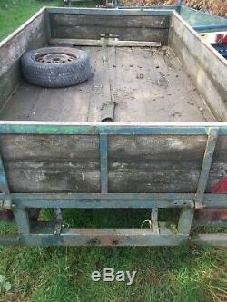 11 ft x 5 ft TWIN AXLE TRAILER
