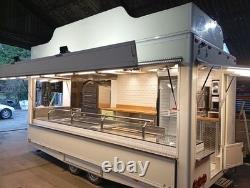 18ft Bespoke Catering Trailer Twin Axle Professional Mobile Food Unit 18ft Bespoke Catering Trailer Twin Axle Professional Mobile Food Unit