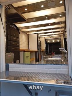 18ft Bespoke Catering Trailer Twin Axle Professional Mobile Food Unit 18ft Bespoke Catering Trailer Twin Axle Professional Mobile Food Unit