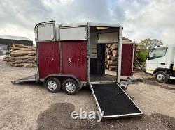 2001 Ifor Williams HB505R 10ft x 5ft x 7ft Twin Axle Horse Trailer 2x Horses