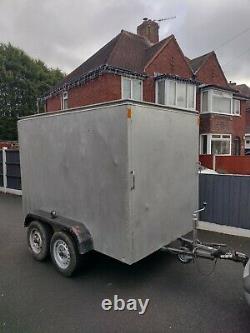 Box trailer twin axle