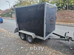 Box trailer twin axle