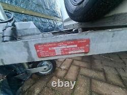 Box trailer twin axle