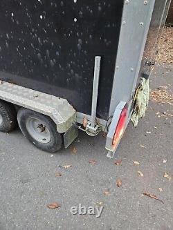 Box trailer twin axle