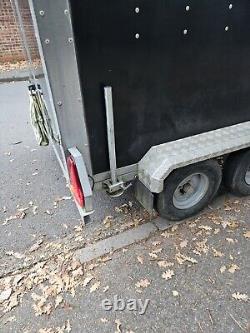 Box trailer twin axle