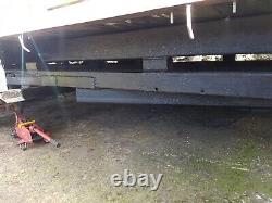 Car transporter trailer beavertail twin axle