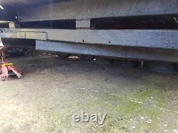 Car transporter trailer beavertail twin axle