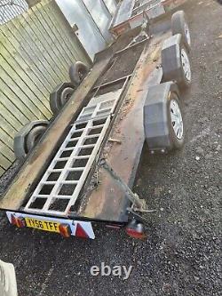 Car transporter trailer twin axle