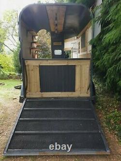 Converted Horse Trailer Mobile Bar Prosecco Gin Event Show Wedding Garden Party