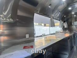 Custom Twin Axle Catering Trailer Mirror Finish Stainless Steel Serving Hatch
