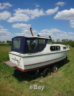 Freeman 23 River Cruiser & Twin-Axle Trailer