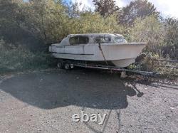Heavy duty, braked double axle boat trailer ready for use
