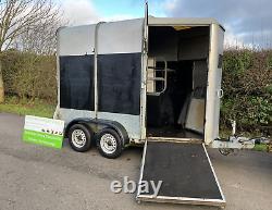 Ifor Williams HB 505R Horse Box Trailer Twin Axle