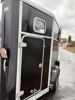 Ifor Williams HB403 Twin Axle Horse Trailer with Rear Ramp