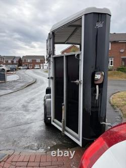 Ifor Williams HB403 Twin Axle Horse Trailer with Rear Ramp