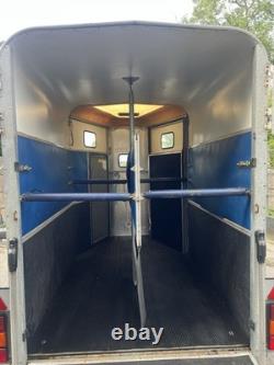 Ifor Williams HB510 2 Horse Trailer Twin Axle Back Ramp Blue/White 2015
