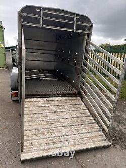 Ifor Williams TA5G-10 Twin Axle Livestock Trailer 2600kg