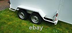 LYNTON BOX TRAILER 1600KG 8ft x 5ft x 5ft TWIN AXLE. TOWS GREAT. EXCELLENT