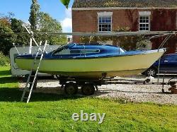 Seal 22 sailing Boat drop keel with twin axle trailer