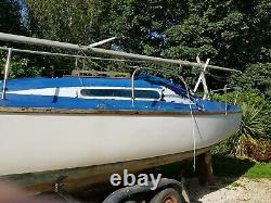 Seal 22 sailing Boat drop keel with twin axle trailer