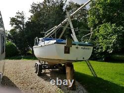 Seal 22 sailing Boat drop keel with twin axle trailer