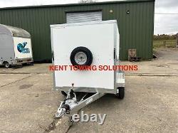 Tickners GB855 8ft x 5ft x 5ft Braked Twin Axle Box Trailer 1/2 Ramp 1/2 Doors