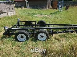 Twin-Axle Boat Trailer