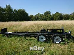 Twin-Axle Boat Trailer