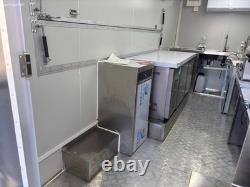 Twin Axle Mobile Food Trailer with Porch Catering Unit / Coffee / Bar Van/BBQ