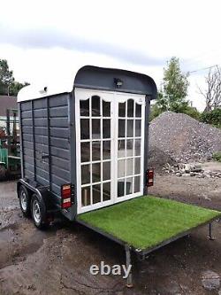 Twin Axle converted horse box trailer glamping pod