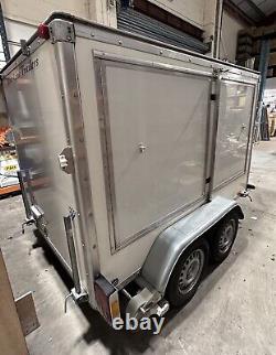 Twin axle, 1700 GVW Braked exhibition trailer, market stall frame, motor movers
