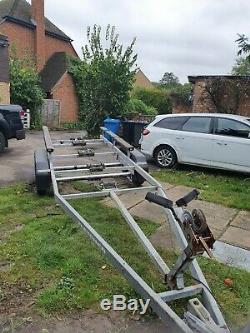 Twin axle boat trailer