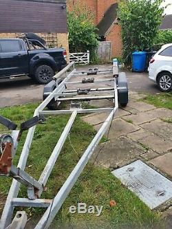 Twin axle boat trailer