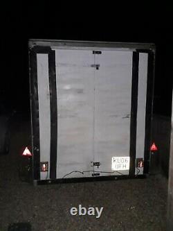 Twin axle box trailer