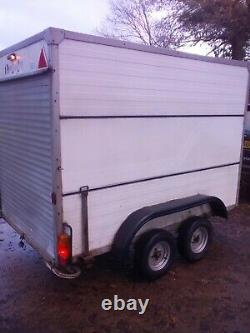 Twin axle box trailer