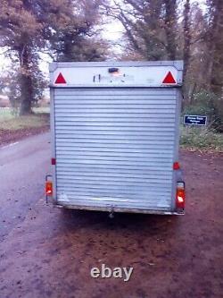 Twin axle box trailer