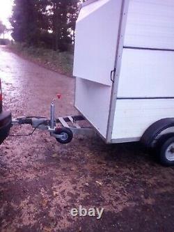 Twin axle box trailer