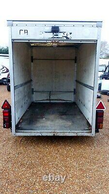 Twin axle box trailer