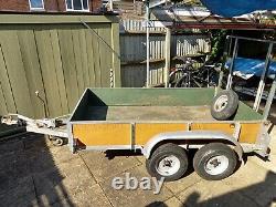 Twin axle braked trailer