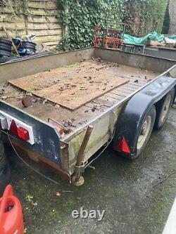 Twin axle trailer