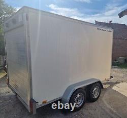 Used blue line box trailer twin axle 10'x6'x6