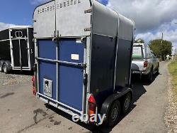 2002 Remorque à chevaux à double essieu Ifor Williams HB505