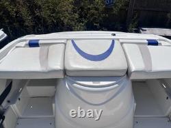 4.3 l V6 Maxum 1800 SR3 bateau à moteur. Remorque Snipe à double essieu