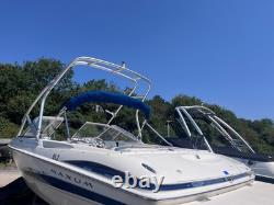 4.3 l V6 Maxum 1800 SR3 bateau à moteur. Remorque Snipe à double essieu