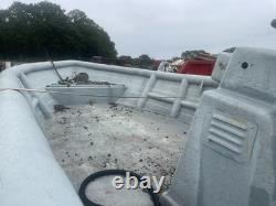 Bateau de pêche de 19 pieds couleur sarcelle, remorque à double essieu, moteur hors-bord Yamaha de 50 ch