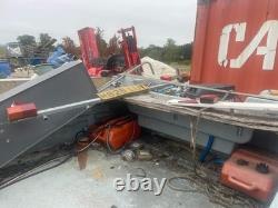 Bateau de pêche de 19 pieds couleur sarcelle, remorque à double essieu, moteur hors-bord Yamaha de 50 ch