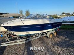 Bayliner 192 Discovery Cuddy Cabin 2007 avec remorque à double essieu